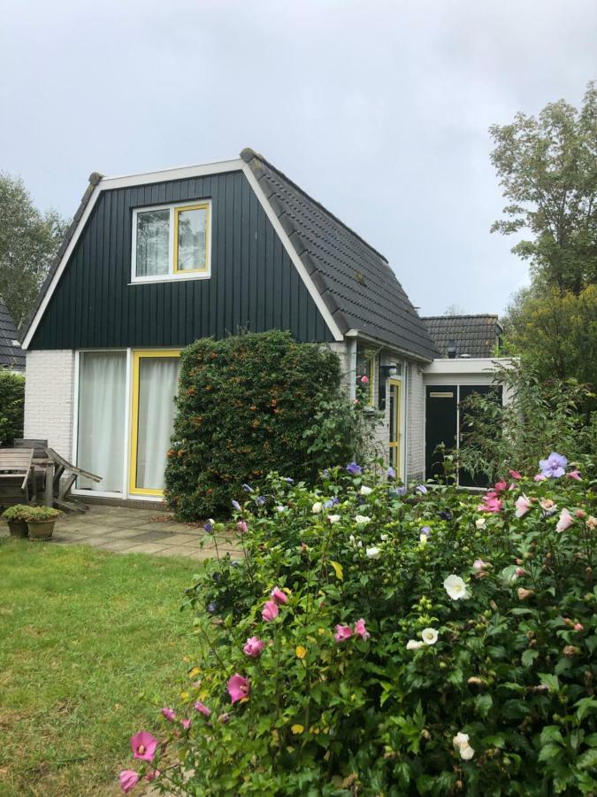 Bungalows - Bungalowpark Mooyeveld - Uniek Gelegen In De Duinen! Egmond-Binnen Δωμάτιο φωτογραφία